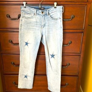 NYDJ Sheri Ankle Jeans – Laser-Cut Star – Light Wash. size 6